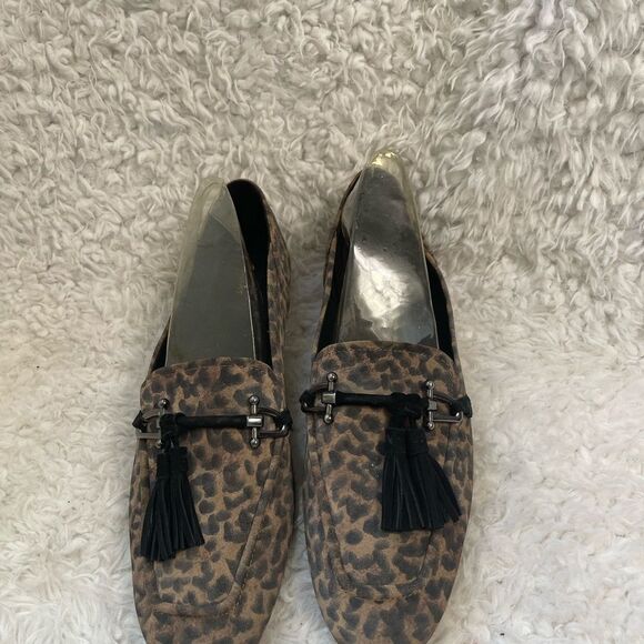 Clarks leather suede Leopard Print Loafers with Tassels accent Size 9.5M - Picture 2 of 11